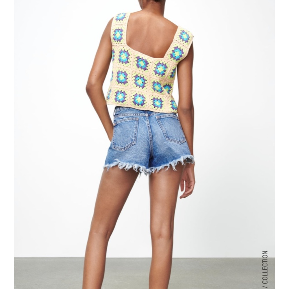 ZARA MID RISE RIPPED DENIM SHORTS - Picture 6 of 6
